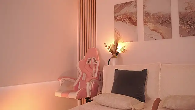 LillyThompson online show from March 9, 10:03 pm