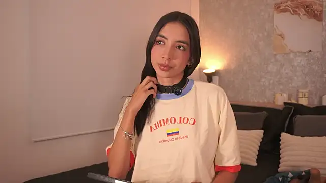 LillyThompson online show from June 28, 11:00 pm
