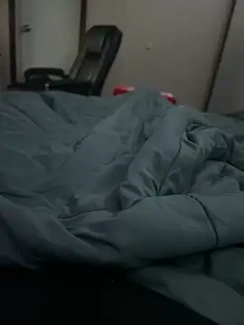 1curvegod1 online show from April 4, 7:17 am