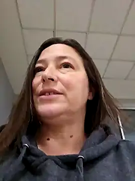 angelbaby1998 online show from December 23, 3:18 am