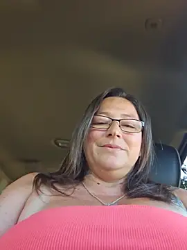 Snapshot of angelbaby1998 chatting on June 4, 9:32 pm angelbaby1998 online show from June 4, 9:32 pm