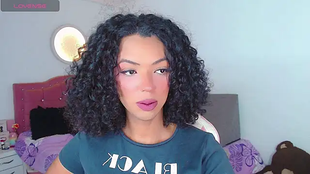 Snapshot of Tanedra_collings chatting on July 14, 12:46 am Tanedra collings online show from July 14, 12:46 am