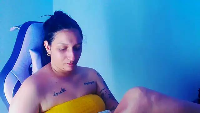 Snapshot of liz_dirty chatting on December 21, 10:17 pm liz dirty online show from December 21, 10:17 pm