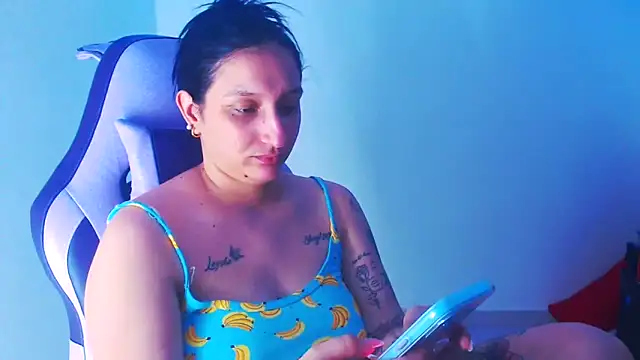 Snapshot of liz_dirty chatting on January 7, 10:12 pm liz dirty online show from January 7, 10:12 pm