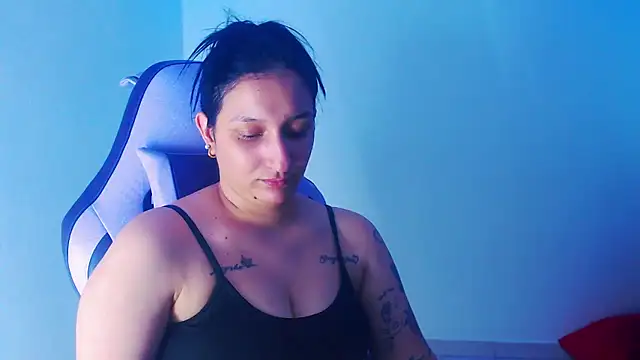 Snapshot of liz_dirty chatting on January 10, 10:36 pm liz dirty online show from January 10, 10:36 pm