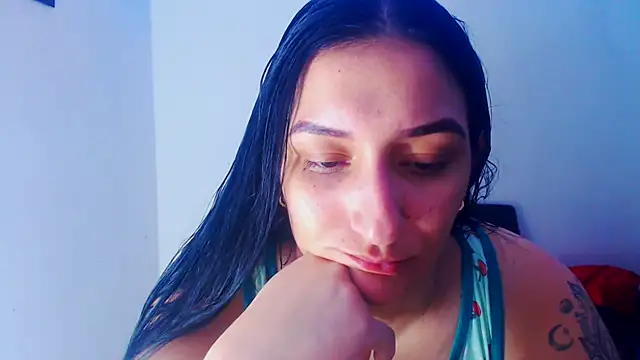 Snapshot of liz_dirty chatting on February 10, 10:47 pm liz dirty online show from February 10, 10:47 pm