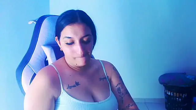 Snapshot of liz_dirty chatting on March 10, 10:59 pm liz dirty online show from March 10, 10:59 pm