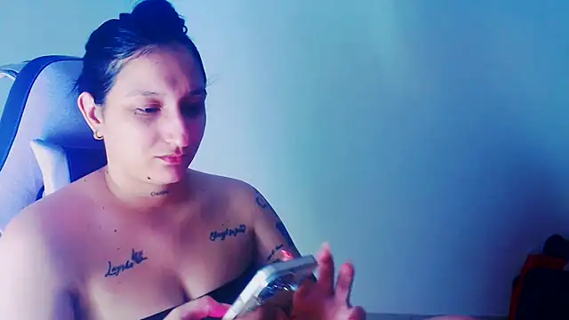 liz dirty online show from May 6, 10:04 pm