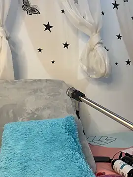 Snapshot of Aleja_DANS chatting on October 23, 1:43 pm Aleja DANS online show from October 23, 1:43 pm