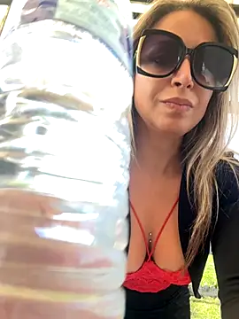 Snapshot of Cute_Anissa chatting on September 29, 1:38 pm Cute Anissa online show from September 29, 1:38 pm