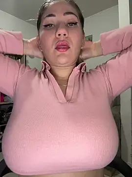 Snapshot of Celestedubois chatting on June 11, 11:03 pm Celestedubois online show from June 11, 11:03 pm