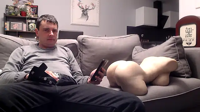 Snapshot of freddy0222222 chatting on May 5, 8:50 pm freddy0222222 online show from May 5, 8:50 pm