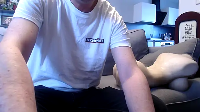 Snapshot of freddy0222222 chatting on June 11, 5:38 am freddy0222222 online show from June 11, 5:38 am