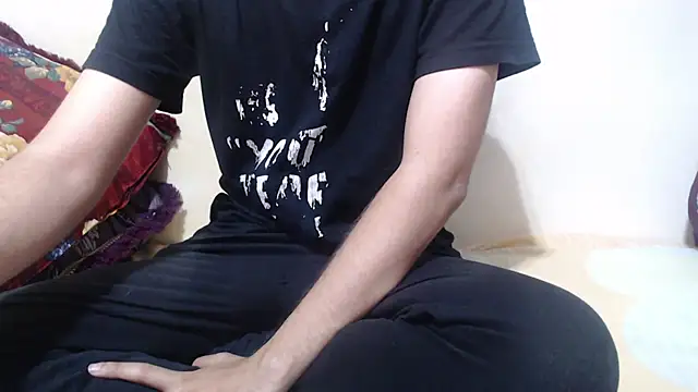 Snapshot of Alexdelarge323 chatting on July 16, 2:45 pm Alexdelarge323 online show from July 16, 2:45 pm