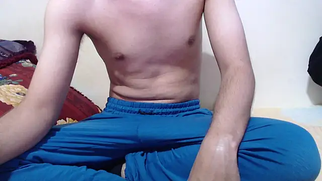 Snapshot of Alexdelarge323 chatting on July 28, 6:31 pm Alexdelarge323 online show from July 28, 6:31 pm