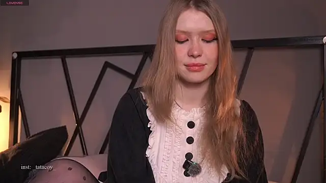 Snapshot of TataCoy chatting on January 18, 4:00 pm TataCoy online show from January 18, 4:00 pm