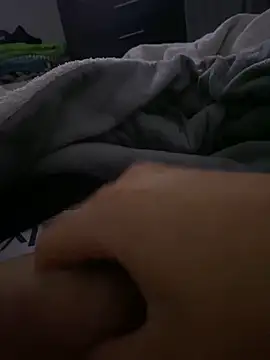 Snapshot of Luismimor93 chatting on June 9, 6:47 am Luismimor93 online show from June 9, 6:47 am