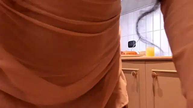 Tina Rouse2 online show from April 25, 1:41 pm