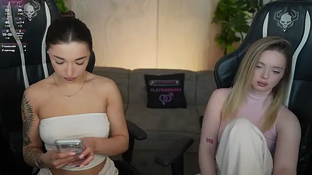 Snapshot of Jasmine_Flow chatting on February 18, 11:50 am Jasmine Flow online show from February 18, 11:50 am