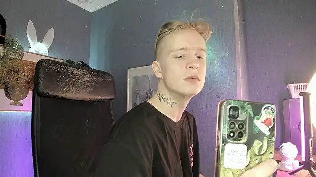 AlexxSweet online show from March 22, 6:50 am