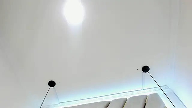 nalalye cruzz  online show from March 16, 8:54 am