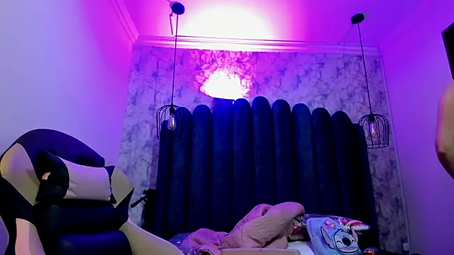 Snapshot of nalalye_cruzz_ chatting on May 4, 3:57 am nalalye cruzz online show from May 4, 3:57 am