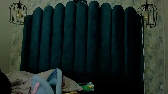 Snapshot of nalalye_cruzz_ chatting on June 4, 3:01 am nalalye cruzz online show from June 4, 3:01 am