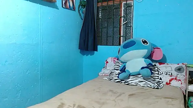 Snapshot of clarisse69 chatting on January 5, 1:24 am clarisse69 online show from January 5, 1:24 am