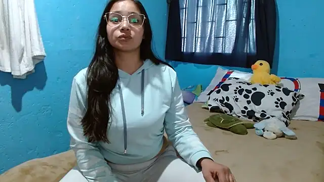 Snapshot of clarisse69 chatting on February 3, 9:07 pm clarisse69 online show from February 3, 9:07 pm