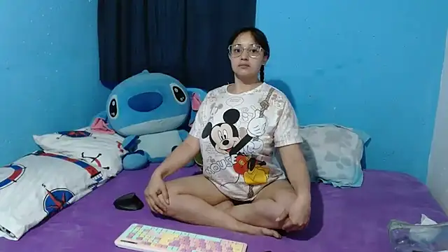 Snapshot of clarisse69 chatting on March 20, 10:51 pm clarisse69 online show from March 20, 10:51 pm