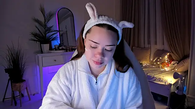 VixenMia online show from February 27, 3:14 am