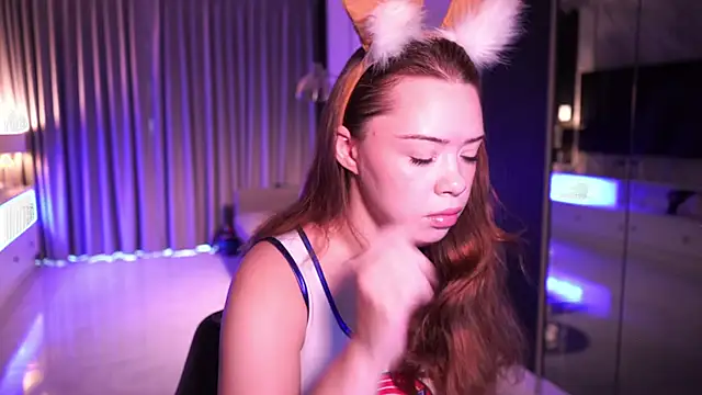 VixenMia online show from September 19, 2:02 am