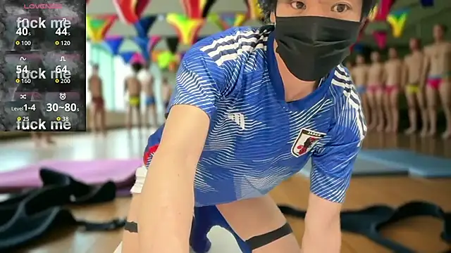 Snapshot of mio_JAPAN chatting on April 13, 12:54 pm mio JAPAN online show from April 13, 12:54 pm