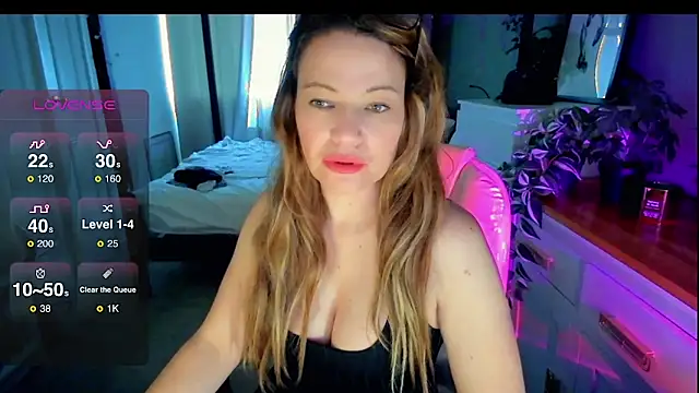 Brit Housewife online show from February 25, 4:49 pm