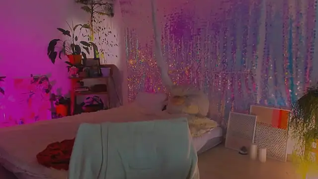 poli   online show from December 16, 12:15 am