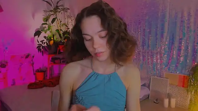 poli   online show from January 3, 9:05 pm