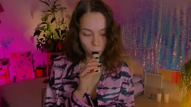 poli   online show from January 7, 9:14 pm