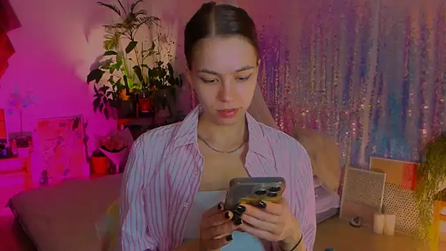 poli   online show from January 10, 9:10 pm