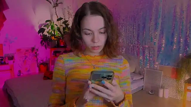 poli   online show from February 3, 3:27 pm