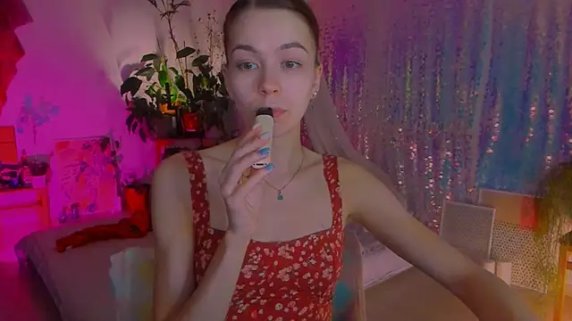 poli   online show from February 6, 10:32 pm