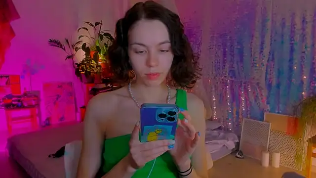 poli   online show from February 16, 10:43 pm