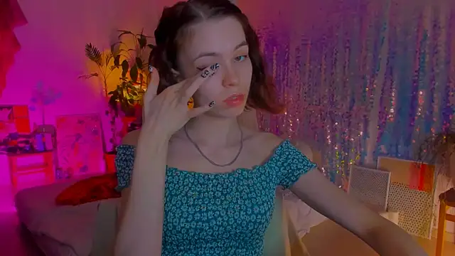 poli   online show from March 19, 7:49 pm