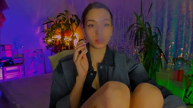 poli   online show from December 2, 6:58 pm