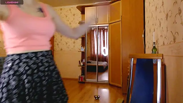 Snapshot of MarySweetness chatting on March 12, 9:34 am MarySweetness online show from March 12, 9:34 am