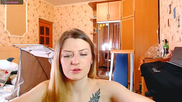 MarySweetness online show from January 15, 8:30 am