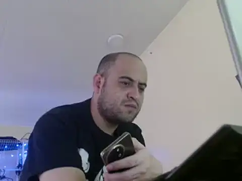 Snapshot of alphaswitchard chatting on December 19, 6:34 pm alphaswitchard online show from December 19, 6:34 pm