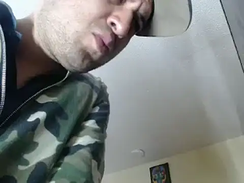 Snapshot of alphaswitchard chatting on January 31, 12:28 am alphaswitchard online show from January 31, 12:28 am