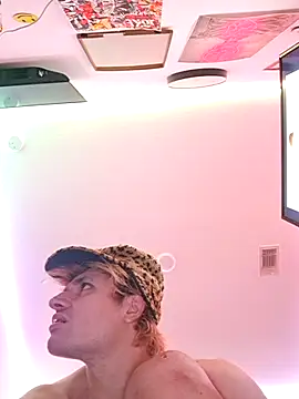 Snapshot of TheGAPEgatsby92 chatting on September 28, 11:26 am TheGAPEgatsby92 online show from September 28, 11:26 am