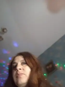 VanezaSmith online show from April 21, 7:50 pm