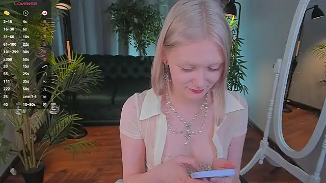 Snapshot of _Rude_Girl_ chatting on December 30, 3:13 pm  Rude Girl  online show from December 30, 3:13 pm